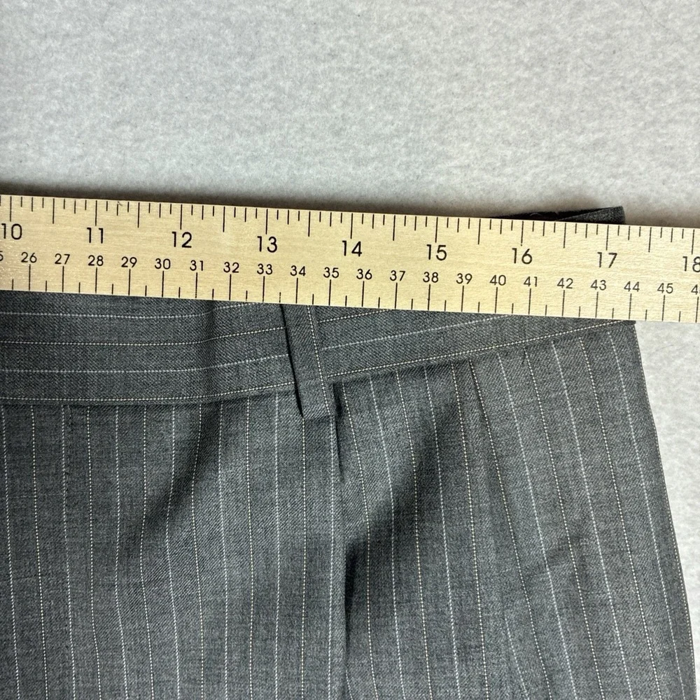 Jos. A Bank Signature Men's Wool Gray Pinstripe Suit 2 Piece 42R 35x30